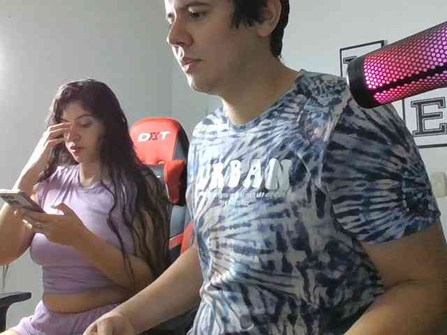 Emy23Jack23 webcam
