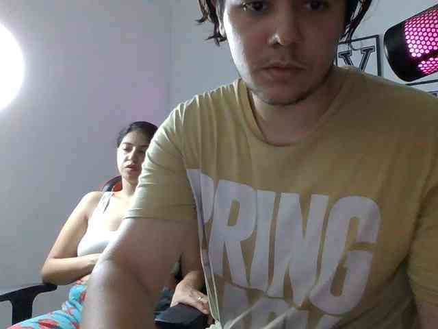 Emy23Jack23 webcam