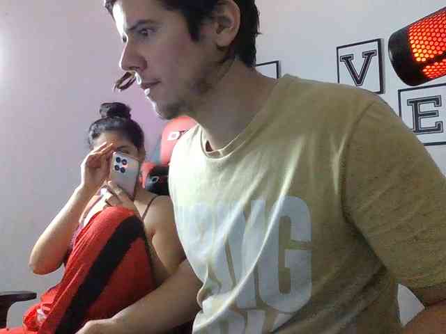 Emy23Jack23 webcam