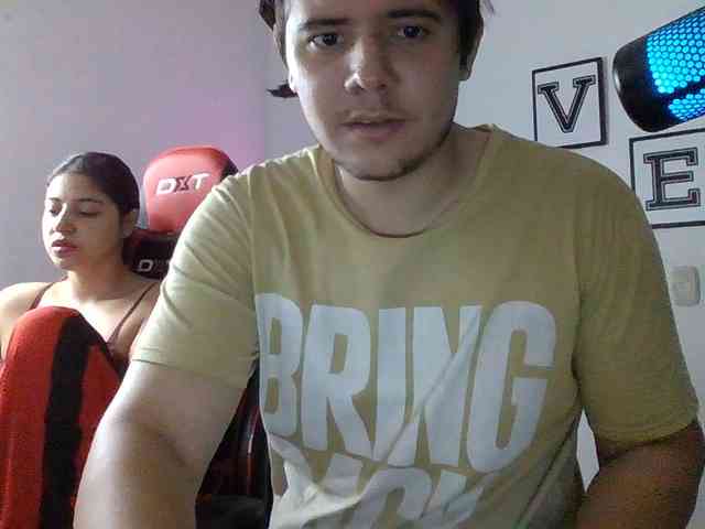 Emy23Jack23 webcam