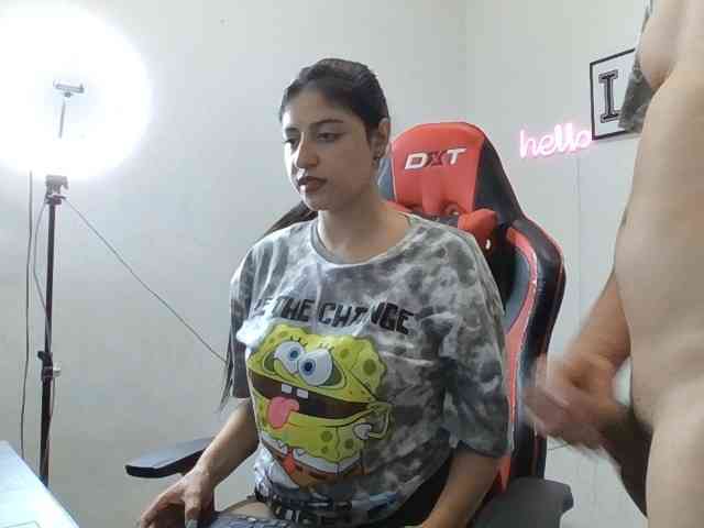 Emy23Jack23 webcam