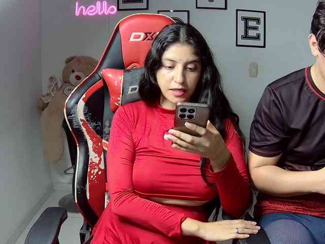 Emy23Jack23 webcam