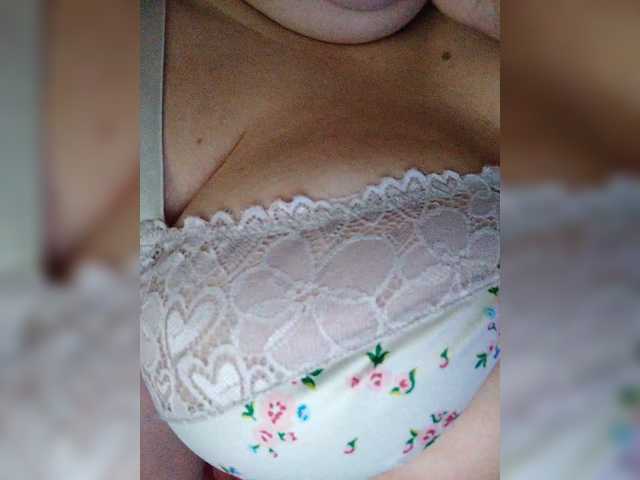 Sugarpyssi's BongaCams show and profile