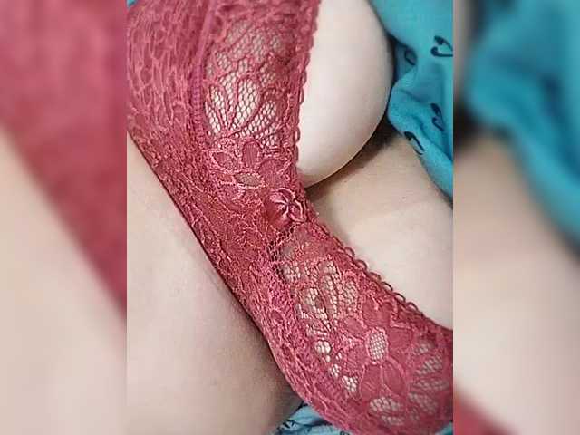 Sugarpyssi from BongaCams