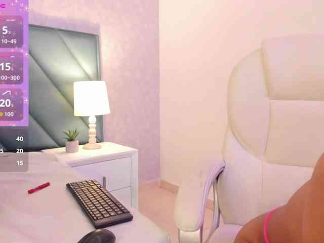 AfroditaEvans webcam