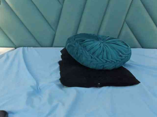 AfroditaEvans webcam