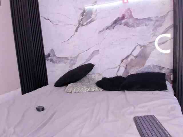 AfroditaEvans webcam