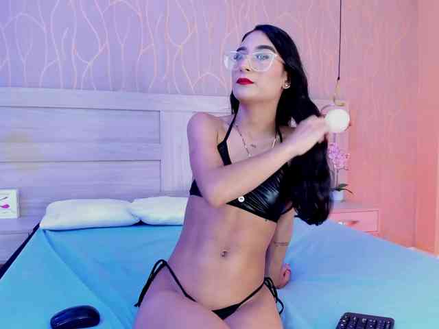 AfroditaEvans webcam