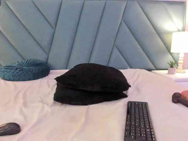 AfroditaEvans webcam