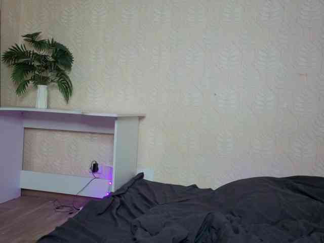 shnesyne Live Webcam on BongaCams