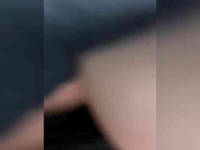 upskirt web cam Shnesyne