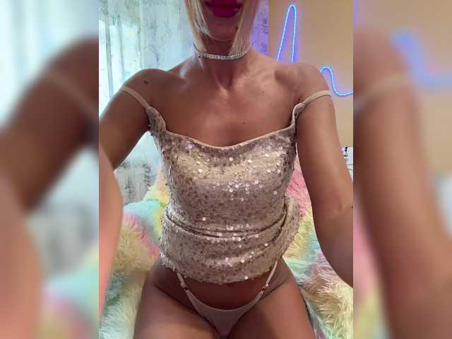 MiaSugar's BongaCams show and profile