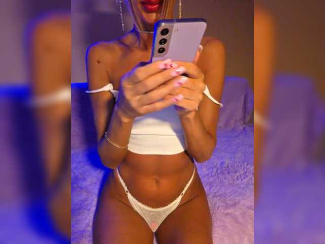 MiaSugar's BongaCams show and profile