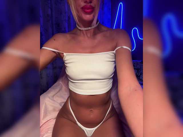 MiaSugar's BongaCams show and profile
