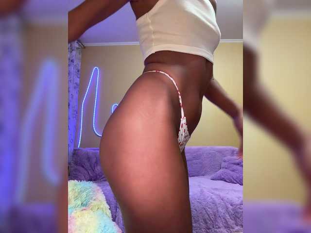 MiaSugar's BongaCams show and profile