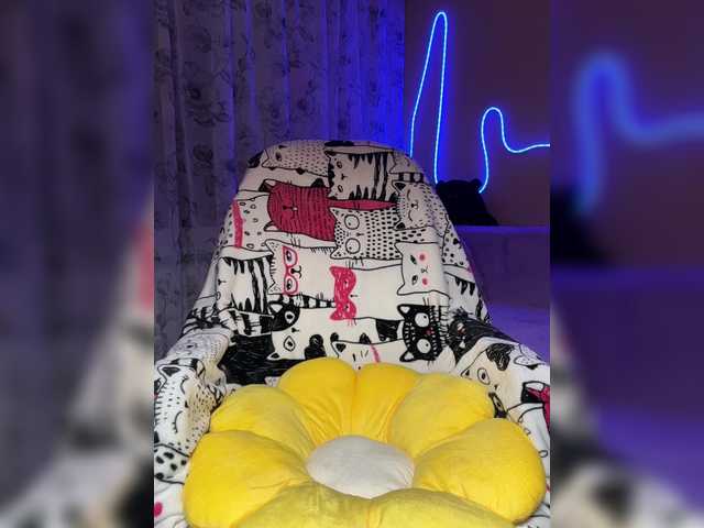 MiaSugar's BongaCams show and profile