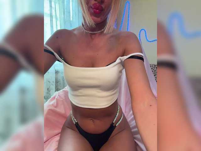 MiaSugar's BongaCams show and profile