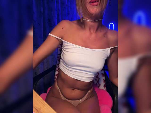 MiaSugar's BongaCams show and profile