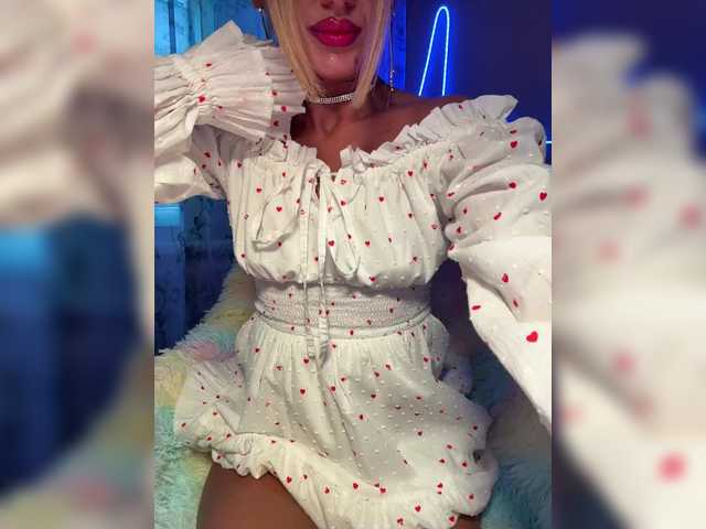 MiaSugar's BongaCams show and profile