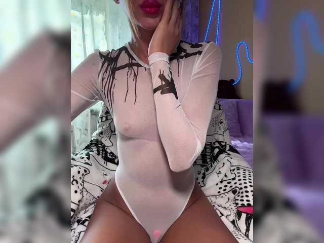 MiaSugar's BongaCams show and profile