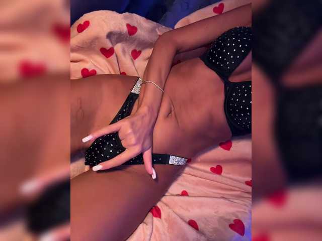 MiaSugar's BongaCams show and profile