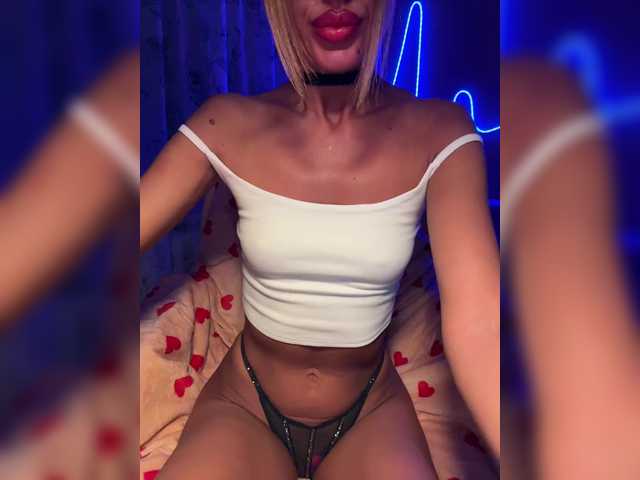 MiaSugar's BongaCams show and profile