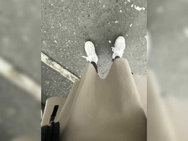 MiaSugar's BongaCams show and profile