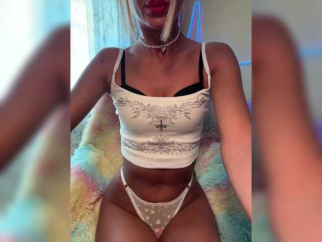 MiaSugar's BongaCams show and profile
