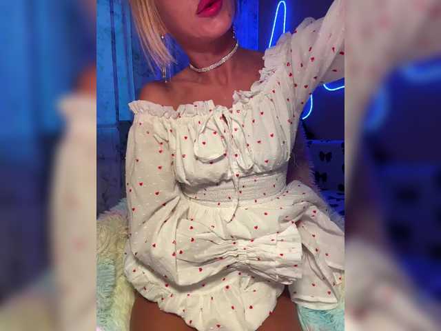 MiaSugar's BongaCams show and profile