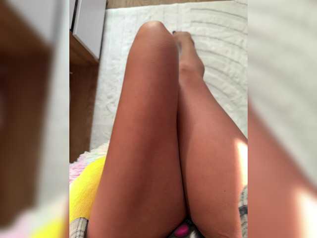 MiaSugar's BongaCams show and profile