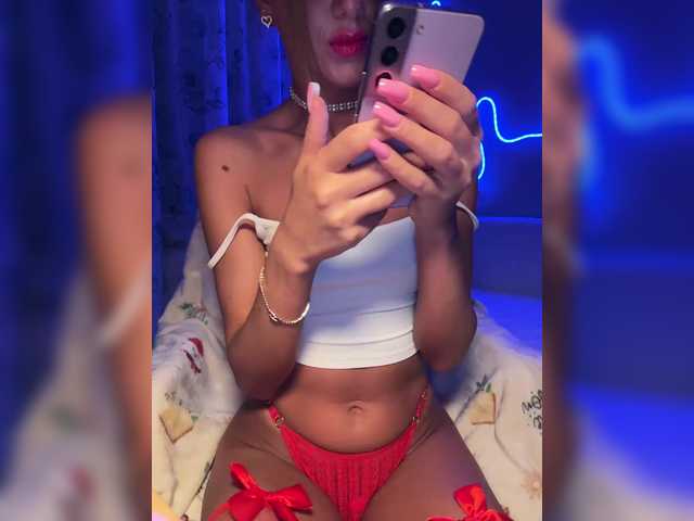 MiaSugar's BongaCams show and profile