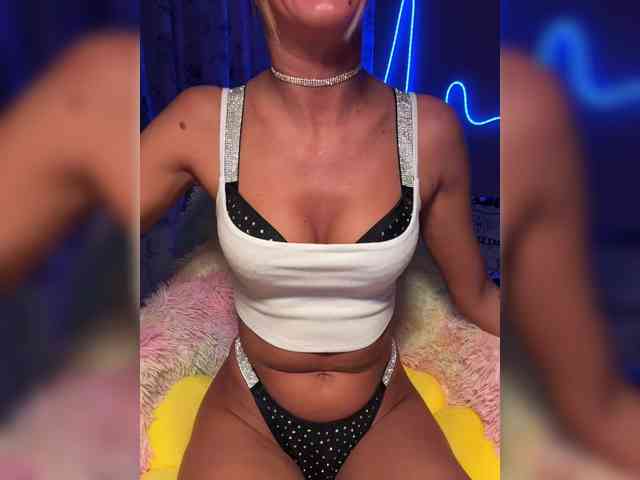 Daria_Desire webcam