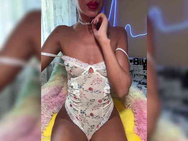 Daria_Desire webcam