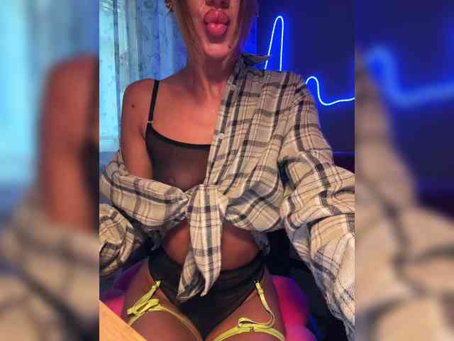 Daria_Desire webcam