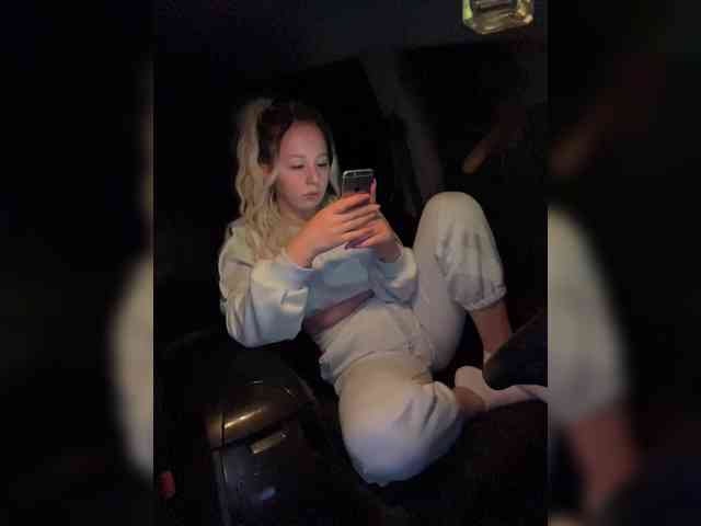 Umochka52 webcam