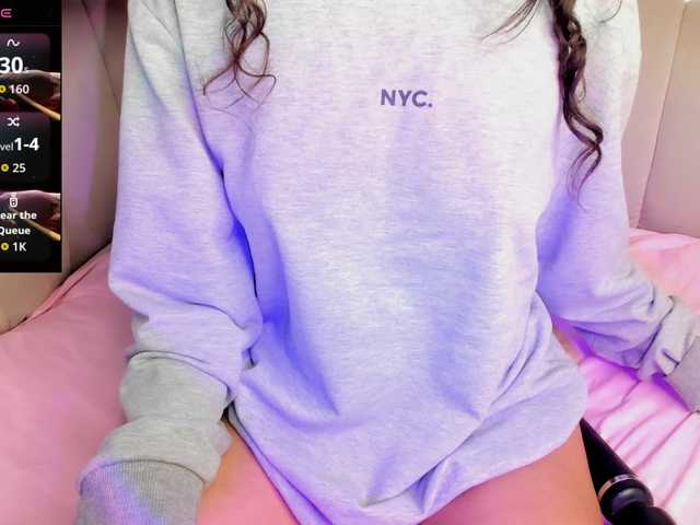  EMMAAA-STOONEE chat room