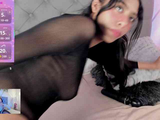 EMMAAA-STOONEE webcam