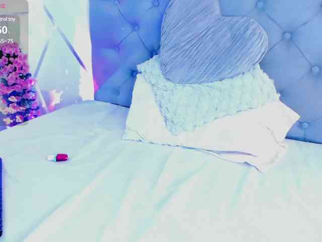EMMAAA-STOONEE webcam