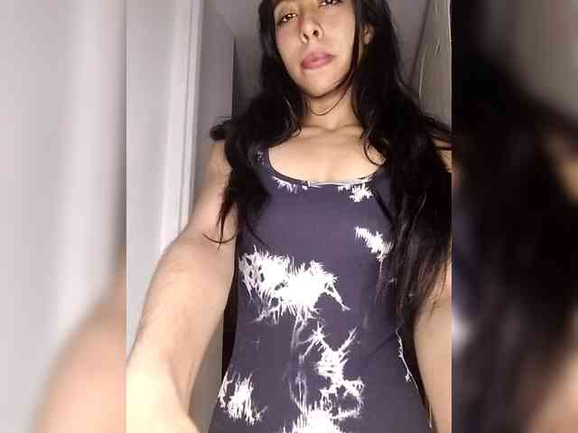 EMMAAA-STOONEE webcam