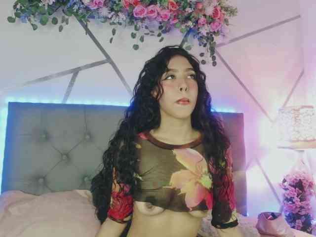 EMMAAA-STOONEE webcam