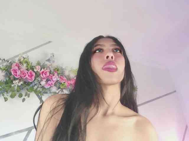 EMMAAA-STOONEE webcam