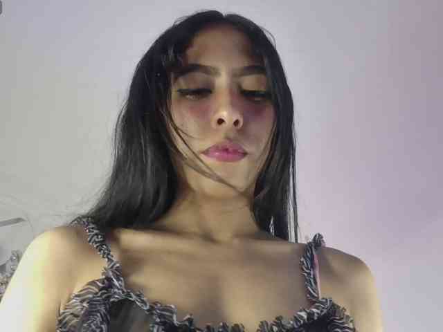 EMMAAA-STOONEE webcam