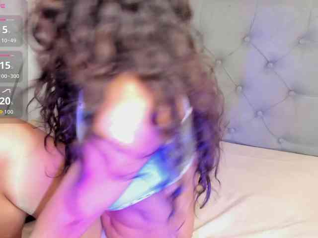 EMMAAA-STOONEE webcam