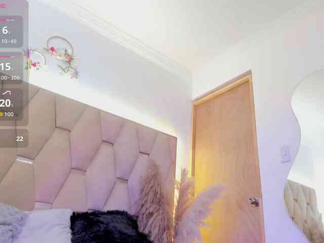 EMMAAA-STOONEE webcam