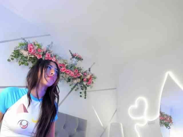 EMMAAA-STOONEE webcam