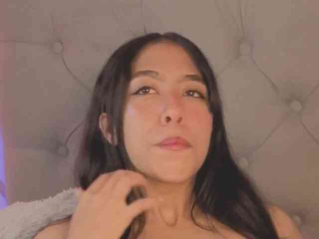 EMMAAA-STOONEE webcam