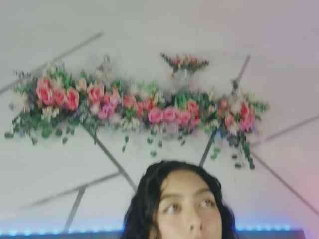 EMMAAA-STOONEE webcam