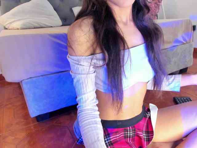 EMMAAA-STOONEE webcam