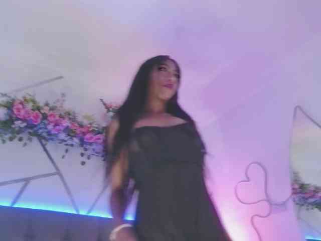 EMMAAA-STOONEE webcam