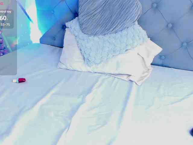 EMMAAA-STOONEE webcam